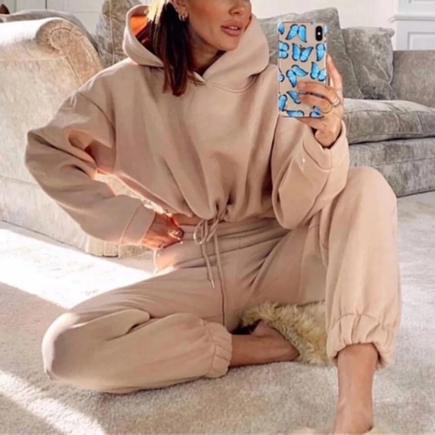 Conjunto "Cozy Comfort": Sudadera Oversized y Joggers de Tacto Suave