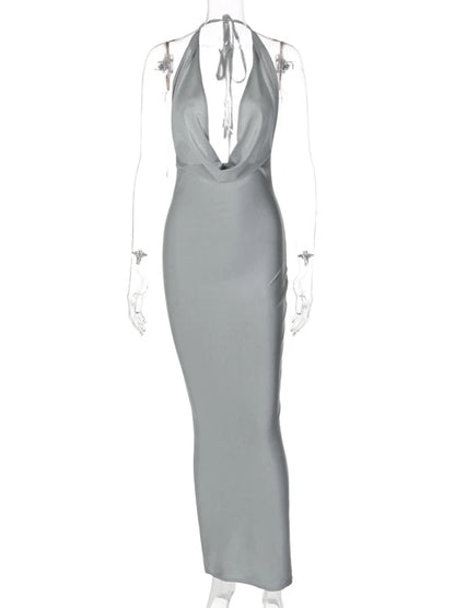 Vestido "Midnight Gala": Escote Halter y Espalda Descubierta