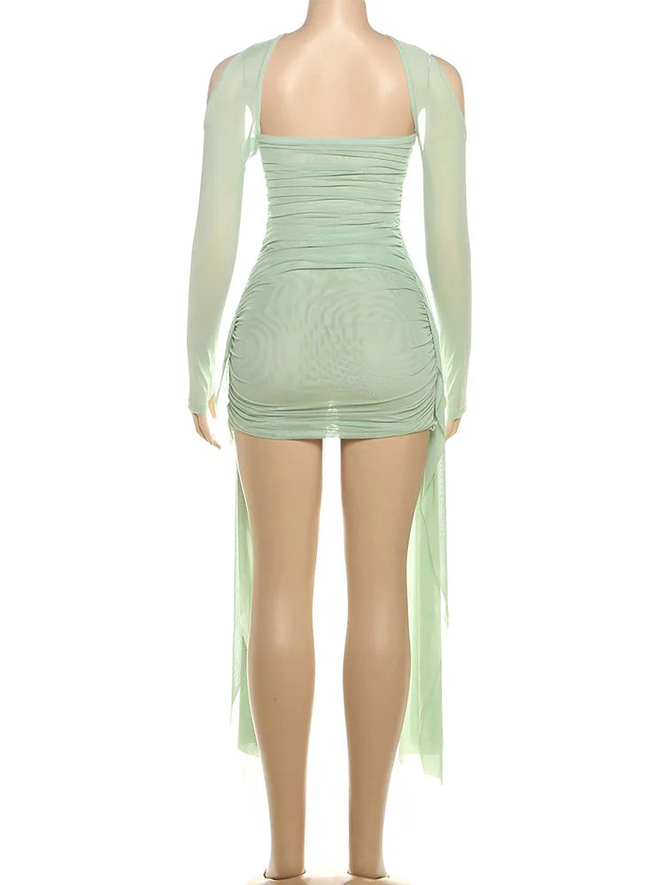 Conjunto Midnight Muse: Vestido Mini con Chal Elegante