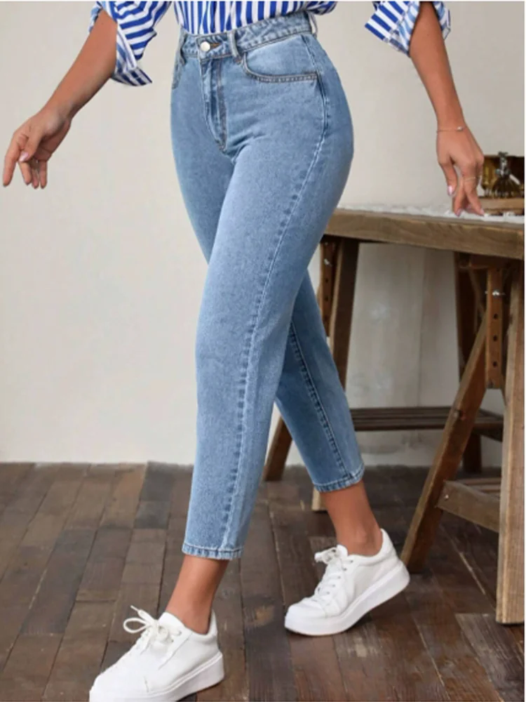Jeans Capri de Mezclilla Fina – Tiro Alto con Ajuste Slim y Elasticidad Superior