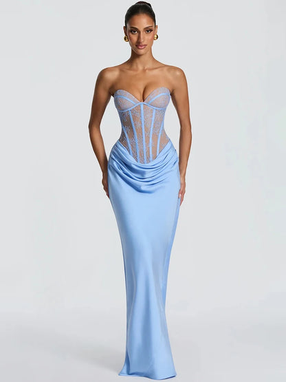 Royal Corset: Maxi Vestido Sirena con Encaje y Escote Corazón