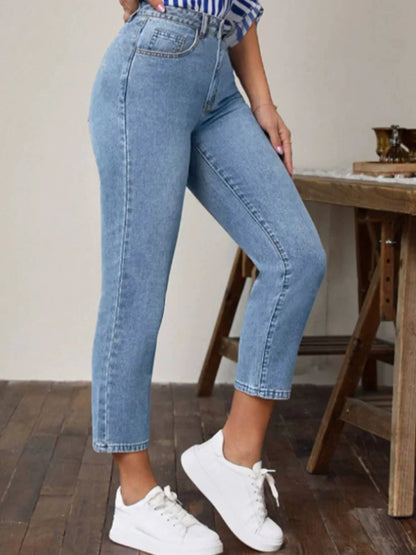 Jeans Capri de Mezclilla Fina – Tiro Alto con Ajuste Slim y Elasticidad Superior