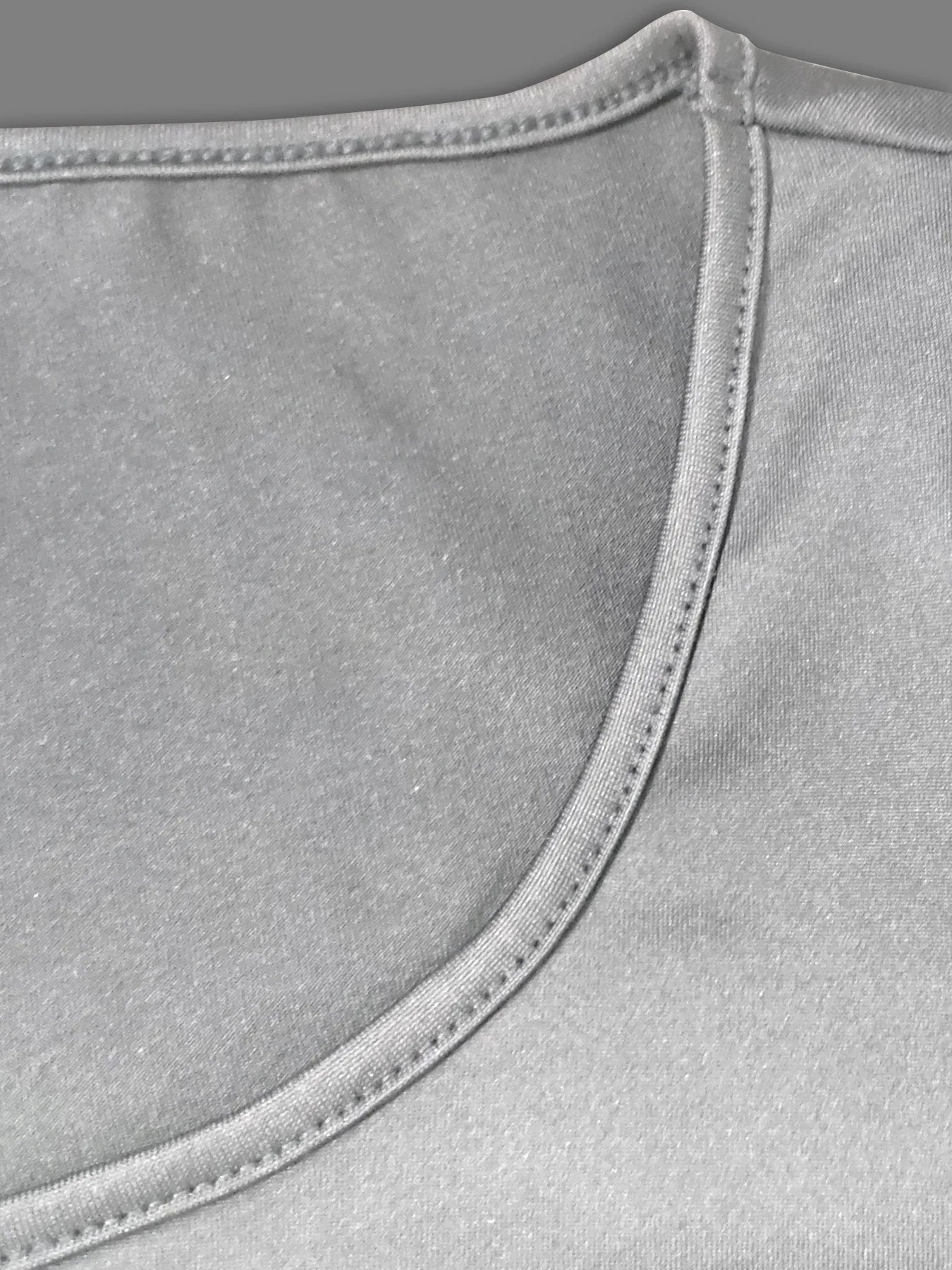 Vestido Essential Mini: Ajuste Bodycon en Punto Premium