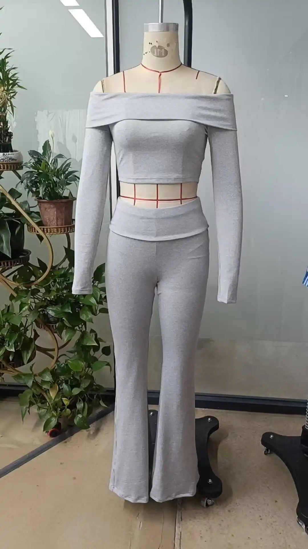 Conjunto Deportivo de Dos Piezas - Estilo Streetwear Ajustado (Slim Fit)