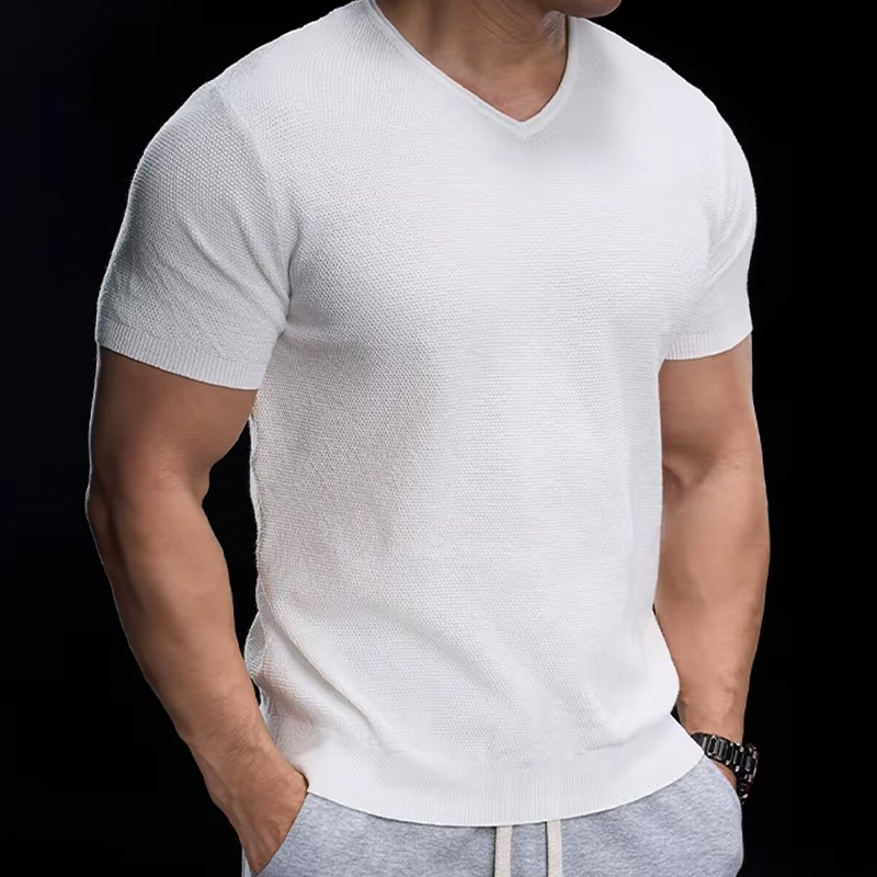 👕 50% RABATT! ✨ Atmungsaktives V-Ausschnitt Strick-T-Shirt – Strukturiert & sportlicher Schnitt – Perfekt für Gym, Streetstyle oder den Alltag – bequem & vielseitig 🏋️🔥